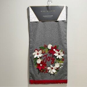 MAX STUDIO Gray Red Christmas Holiday Table Runner Poinsettia 3D Wool Blend
